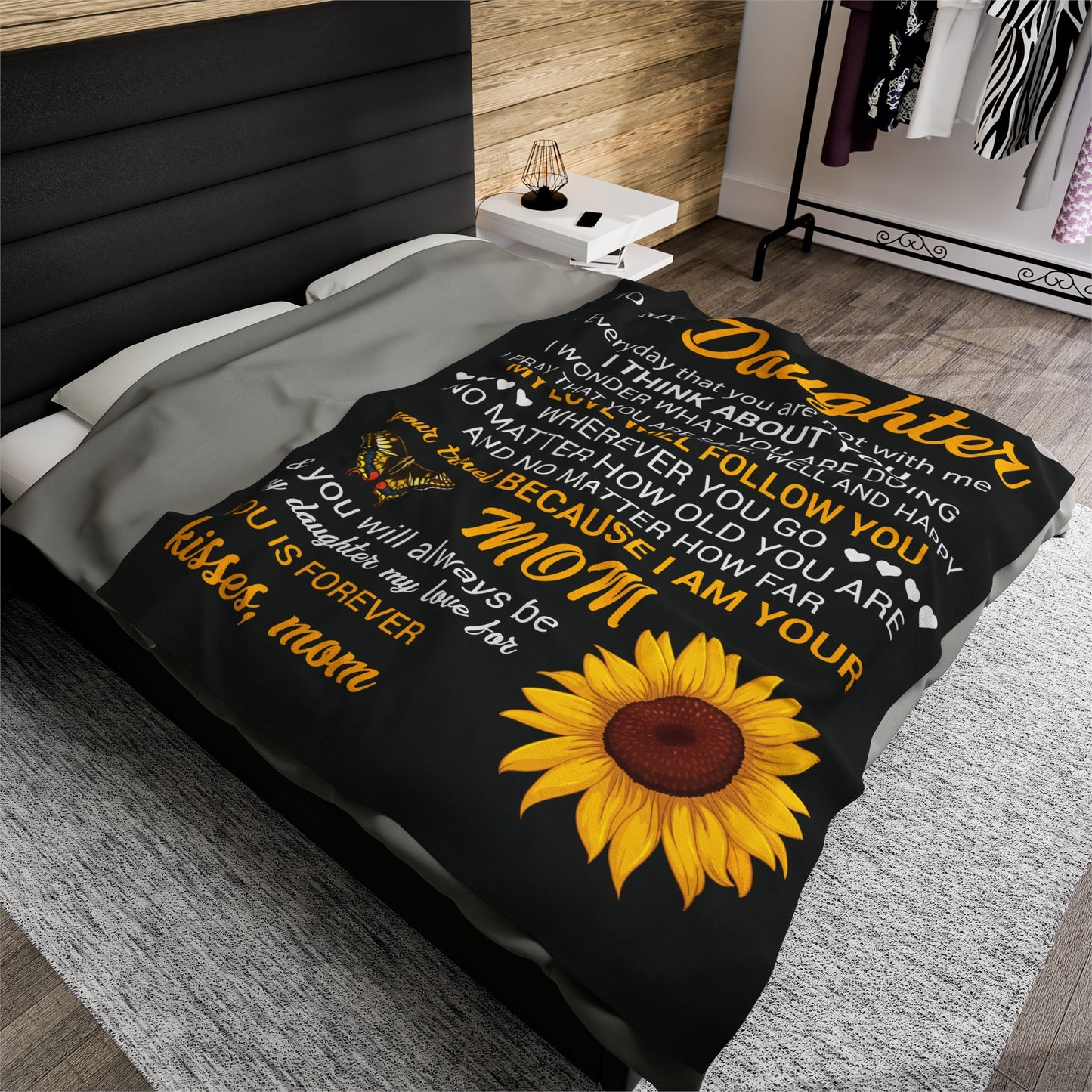 To My Daughter Everyday That You Are Not With Me Kisses Mom Blanket